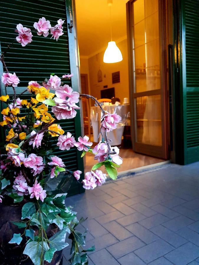 B&B Tre Passi Dalla Torre Montesarchio Exterior foto