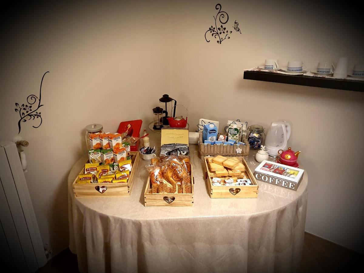 B&B Tre Passi Dalla Torre Montesarchio Exterior foto