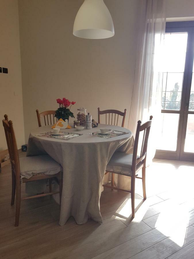 B&B Tre Passi Dalla Torre Montesarchio Exterior foto